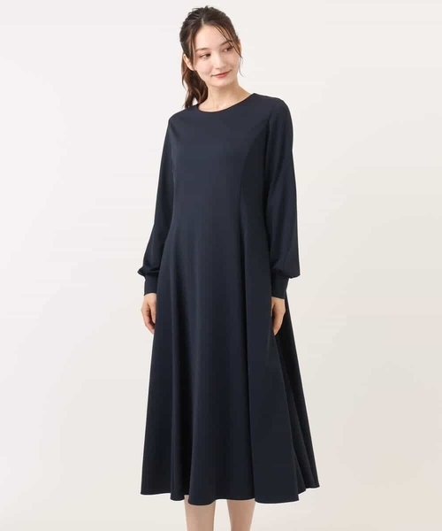 MK MICHEL KLEIN（エムケーミッシェルクラン）の「ツイルジャージーワンピース/洗える（ワンピース・レディース・グレイッシュブルー/ネイビー・38）」の3枚目の写真