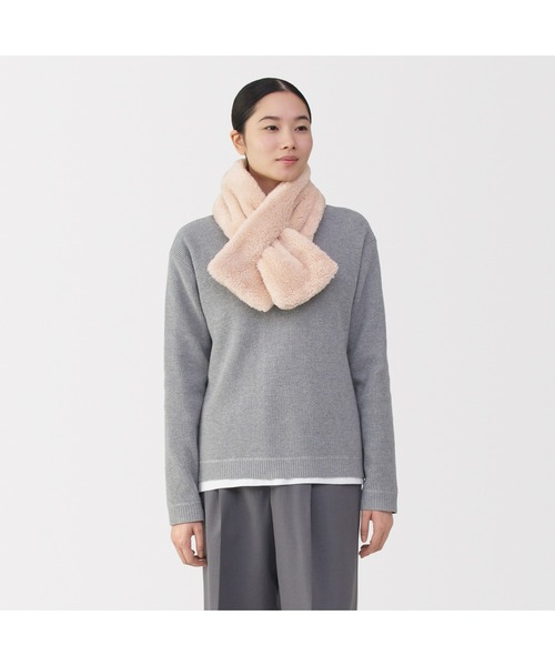 無印良品(ムジルシリョウヒン)の「再生ポリエステルあったかボア マフラー(マフラー・レディース・ブラウン系/ブラウン系1/ライトベージュ/ブラック/ピンク・FREE)」の5枚目の写真