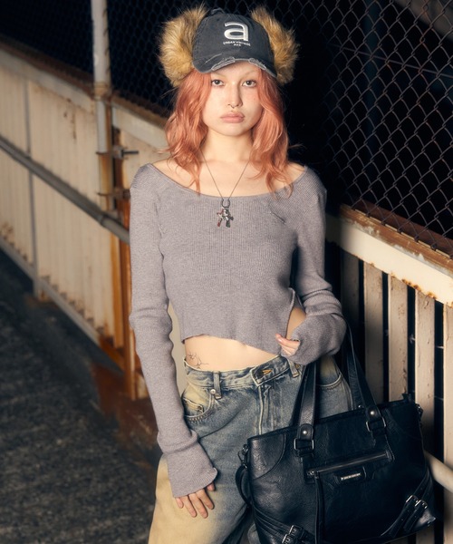 ACLENT（アクレント）の「サイドベルトリブニットトップス（ニット/セーター・レディース・グレー/ブラック/ホワイト・FREE）」の4枚目の写真