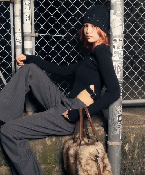 ACLENT（アクレント）の「サイドベルトリブニットトップス（ニット/セーター・レディース・グレー/ブラック/ホワイト・FREE）」の12枚目の写真