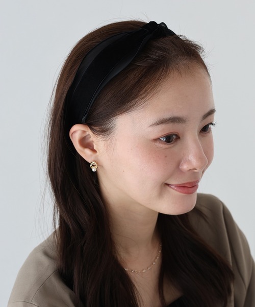 BLUEEAST（ブルーイースト）の「オーガンジーサテンカチューシャ（カチューシャ・レディース・ブラウン/ブラック/ブラック系/ブラウン系・FREE）」の2枚目の写真