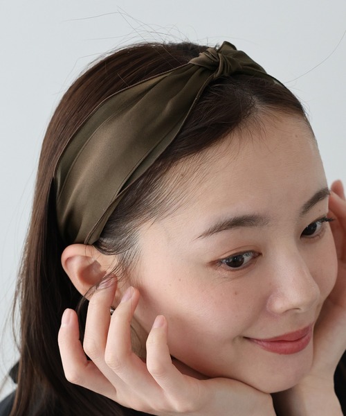 BLUEEAST（ブルーイースト）の「オーガンジーサテンカチューシャ（カチューシャ・レディース・ブラウン/ブラック/ブラック系/ブラウン系・FREE）」の5枚目の写真