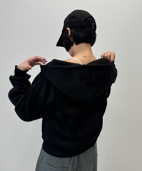 SEN TOKYO(セントーキョー)の「ボリュームクロップドジップアップパーカー(パーカー・レディース・ネイビー/ダークグレー/ライトグレー/ブラック・MEDIUM)」の16枚目の写真
