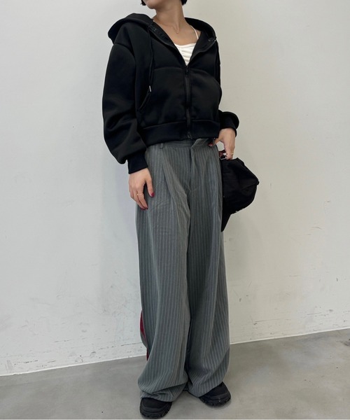 SEN TOKYO(セントーキョー)の「ボリュームクロップドジップアップパーカー(パーカー・レディース・ネイビー/ダークグレー/ライトグレー/ブラック・MEDIUM)」の18枚目の写真