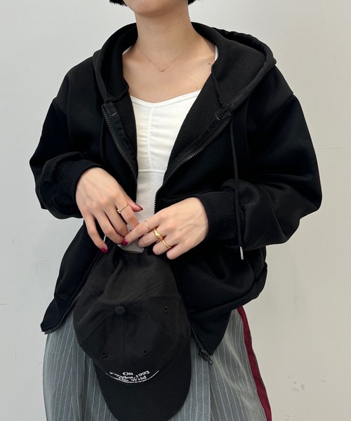 SEN TOKYO(セントーキョー)の「ボリュームクロップドジップアップパーカー(パーカー・レディース・ネイビー/ダークグレー/ライトグレー/ブラック・MEDIUM)」の7枚目の写真