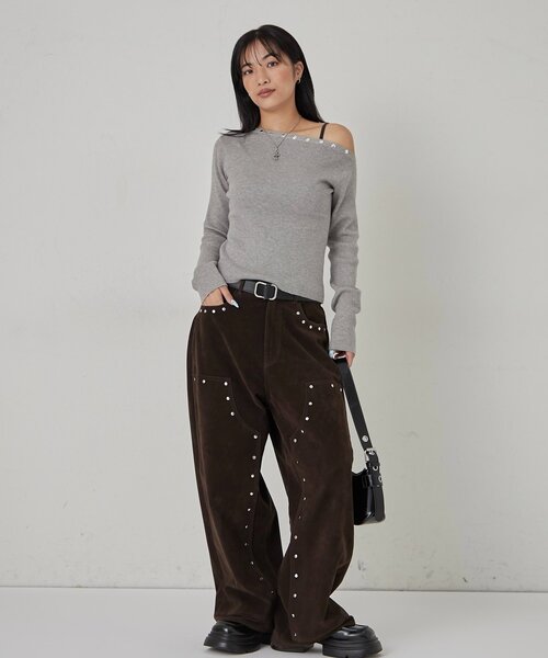 WHO'S WHO gallery(フーズフーギャラリー)の「スタッズワンオフショルニット(ニット/セーター・レディース・グレー/ブラック/ネイビー/レッド/アイボリー・FREE)」の21枚目の写真