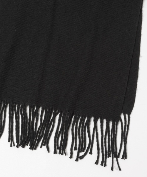 LAKOLE（ラコレ）の「カラバリ無地マフラー / 574738（マフラー・レディース・チャコール/イエロー/ライトグレー/グリーン/レッド/ブラック/オフホワイト/ブルー・FREE）」の14枚目の写真