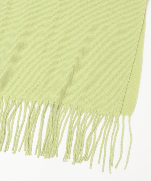 LAKOLE（ラコレ）の「カラバリ無地マフラー / 574738（マフラー・レディース・チャコール/イエロー/ライトグレー/グリーン/レッド/ブラック/オフホワイト/ブルー・FREE）」の17枚目の写真