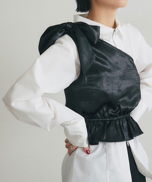 ARVELLIA(アルベリア)の「RIBBON STRAP BUSTIER(その他トップス・レディース・ブラック/ブラウン・M)」の10枚目の写真