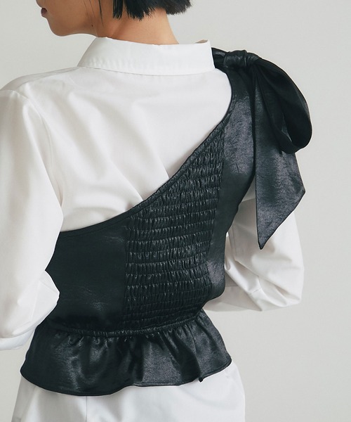 ARVELLIA(アルベリア)の「RIBBON STRAP BUSTIER(その他トップス・レディース・ブラック/ブラウン・M)」の11枚目の写真