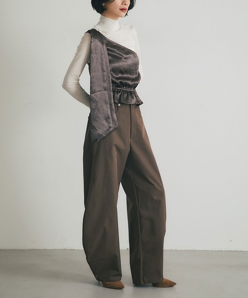 ARVELLIA(アルベリア)の「RIBBON STRAP BUSTIER(その他トップス・レディース・ブラック/ブラウン・M)」の12枚目の写真