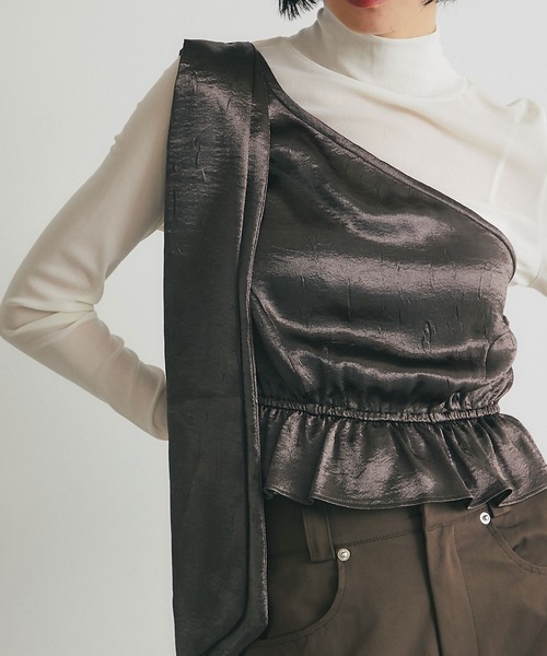 ARVELLIA(アルベリア)の「RIBBON STRAP BUSTIER(その他トップス・レディース・ブラック/ブラウン・M)」の17枚目の写真