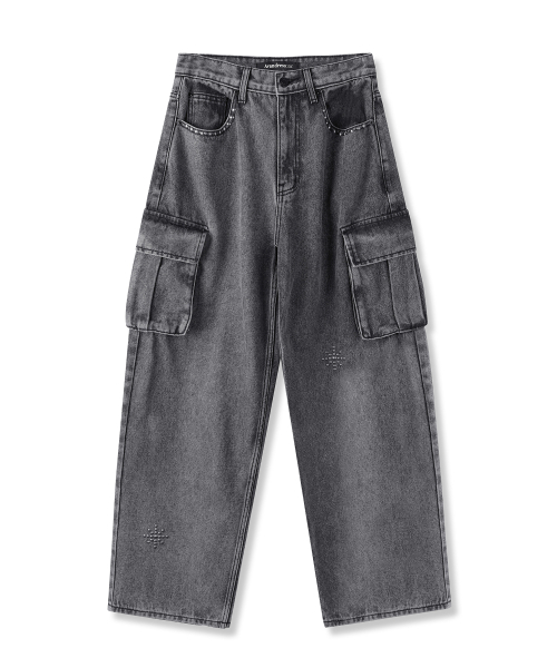 AVANDRESS(アバンドレス )の「Spike Cargo Denim Pants BLACK(デニムパンツ・レディース・ブラック・X-SMALL/XX-SMALL/SMALL/MEDIUM/LARGE/X-LARGE)」の2枚目の写真