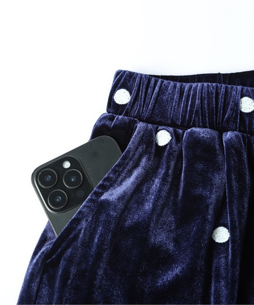 AMELY(エミリー)の「ドットデザインベロアワイドパンツ(その他パンツ・レディース・ネイビー/ブラック・フリー)」の7枚目の写真