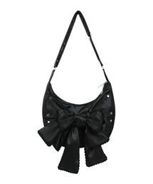 IUGAMAKARAS（イウガマカラス）の「Laced Ribbon Shoulder Bag (Black)（ショルダーバッグ）」