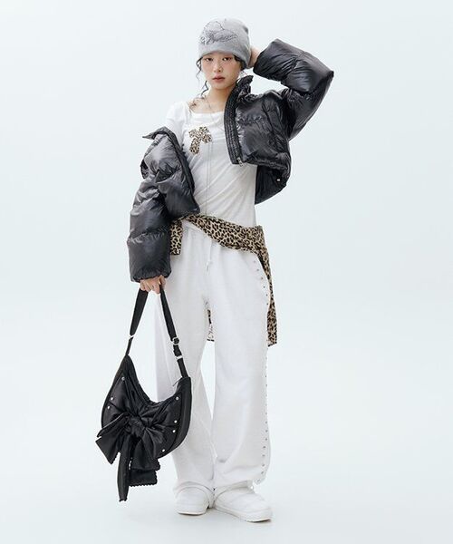 IUGAMAKARAS（イウガマカラス）の「Laced Ribbon Shoulder Bag (Black)（ショルダーバッグ・レディース・その他・FREE）」の14枚目の写真