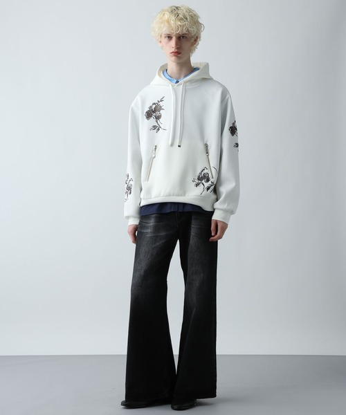 HARE（ハレ）の「シシュウモチーフポンチパーカー(HARE)（パーカー・メンズ・ホワイト/ブルー/ブラック・FREE）」の4枚目の写真