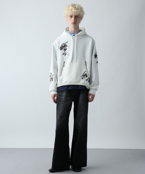 HARE（ハレ）の「シシュウモチーフポンチパーカー(HARE)（パーカー・メンズ・ホワイト/ブルー/ブラック・FREE）」の5枚目の写真