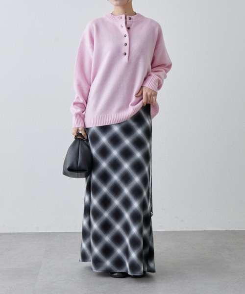 Lui's（ルイス）の「ウォッシャブルウールフロントボタンニット（ニット/セーター・レディース・チャコールグレー/ブラック/ピンク・FREE）」の15枚目の写真