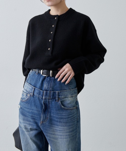 Lui's（ルイス）の「ウォッシャブルウールフロントボタンニット（ニット/セーター・レディース・チャコールグレー/ブラック/ピンク・FREE）」の4枚目の写真