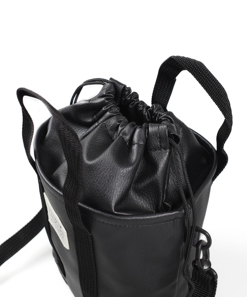 FREDRIK PACKERS(フレドリックパッカーズ)の「【FREDRIK PACKERS】DRAWSTRING MINI TOTE ECO LEATHER ドローストリング ミニ トート エコ レザー(トートバッグ・レディース・ブラック・FREE)」の5枚目の写真