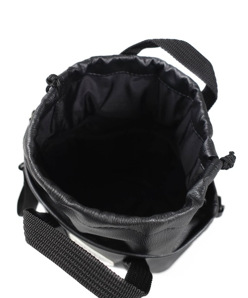 FREDRIK PACKERS(フレドリックパッカーズ)の「【FREDRIK PACKERS】DRAWSTRING MINI TOTE ECO LEATHER ドローストリング ミニ トート エコ レザー(トートバッグ・レディース・ブラック・FREE)」の11枚目の写真