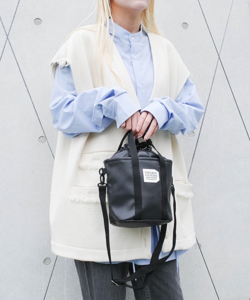 FREDRIK PACKERS(フレドリックパッカーズ)の「【FREDRIK PACKERS】DRAWSTRING MINI TOTE ECO LEATHER ドローストリング ミニ トート エコ レザー(トートバッグ・レディース・ブラック・FREE)」の14枚目の写真