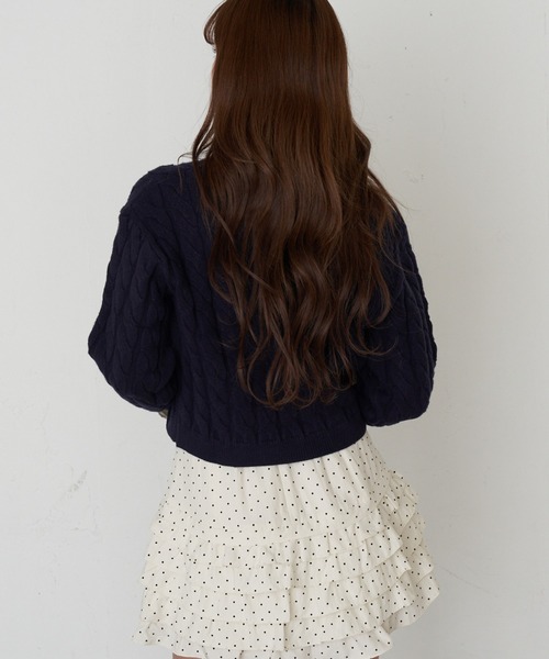 RAY CASSIN（レイカズン）の「シャツ襟ケーブルニット（ニット/セーター・レディース・グレー/ブラウン/ベージュ/ネイビー・FREE）」の12枚目の写真