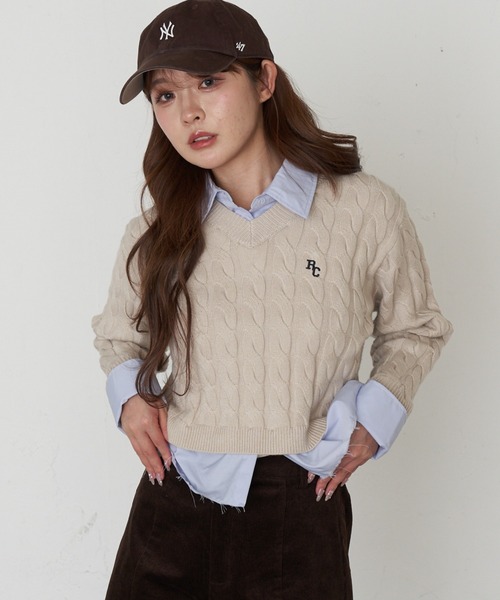 RAY CASSIN（レイカズン）の「シャツ襟ケーブルニット（ニット/セーター・レディース・グレー/ブラウン/ベージュ/ネイビー・FREE）」の17枚目の写真