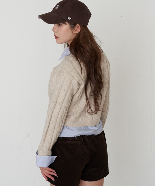 RAY CASSIN（レイカズン）の「シャツ襟ケーブルニット（ニット/セーター・レディース・グレー/ブラウン/ベージュ/ネイビー・FREE）」の18枚目の写真