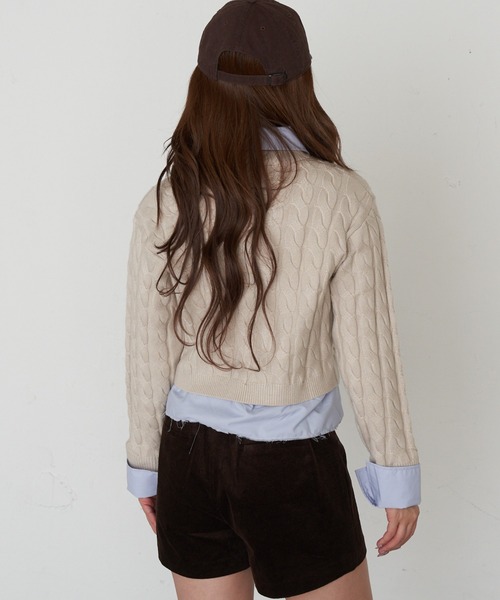 RAY CASSIN（レイカズン）の「シャツ襟ケーブルニット（ニット/セーター・レディース・グレー/ブラウン/ベージュ/ネイビー・FREE）」の19枚目の写真