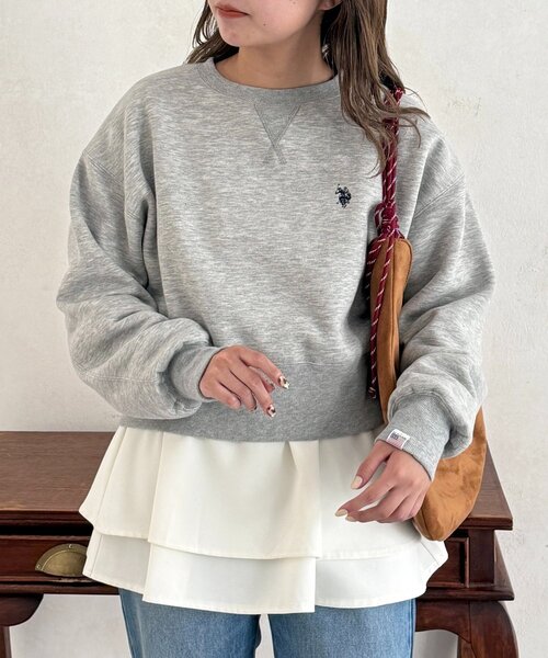 U.S. POLO ASSN.(ユーエスポロアッスン)の「クロップド裏起毛プルオーバー(スウェット・レディース・レッド/グリーン/ブラック/グレー系その他/グレー・FREE)」の3枚目の写真