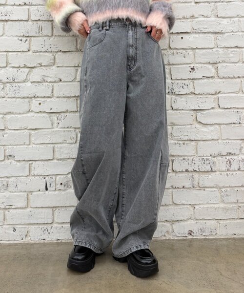 w closet（ダブルクローゼット）の「星ポケットカーブデニム（デニムパンツ・レディース・ブラウン/カーキ/グレー・SMALL/MEDIUM）」の2枚目の写真