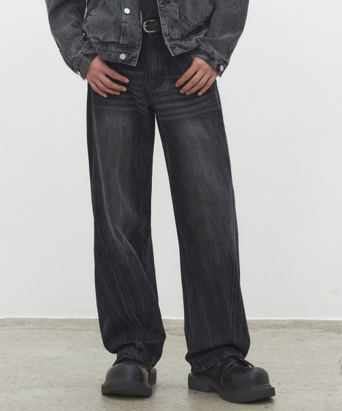 DECET(デケト)の「Curved Wide Jeans DCPT033CRBlackB(デニムパンツ・レディース・その他・26/28/30/34/32)」の5枚目の写真