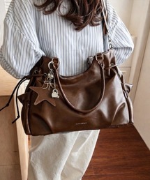 pyornim（ピョルニム）の「【26年春夏新作】【2WAY】【2点セット】【A4サイズ対応】フェイクレザースターチャーム付きショルダーボストンバッグ（トートバッグ）」