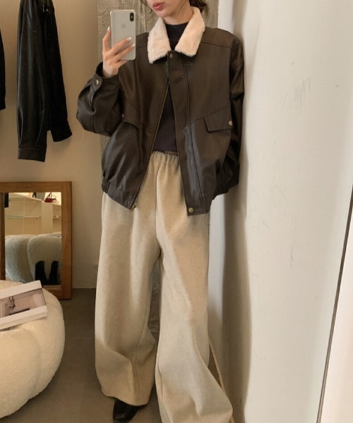 FREE STYLISTS(フリー スタイリスト)の「YUGA_YGMC Lapel fleece-lined leather jacket(ブルゾン・レディース・ブラック/ブラウン・FREE)」の5枚目の写真
