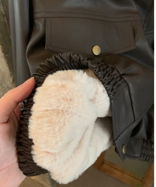 FREE STYLISTS(フリー スタイリスト)の「YUGA_YGMC Lapel fleece-lined leather jacket(ブルゾン・レディース・ブラック/ブラウン・FREE)」の8枚目の写真