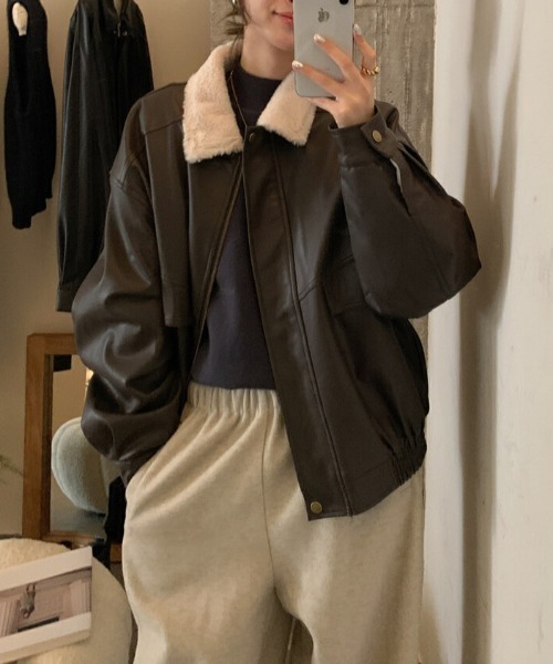FREE STYLISTS(フリー スタイリスト)の「YUGA_YGMC Lapel fleece-lined leather jacket(ブルゾン・レディース・ブラック/ブラウン・FREE)」の3枚目の写真