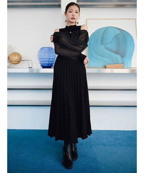 MERCURYDUO(マーキュリーデュオ)の「異素材ドッキングプリーツフレアニットワンピース(ワンピース・レディース・アイボリー/ライトグレー/ブラック・SMALL/MEDIUM)」の10枚目の写真