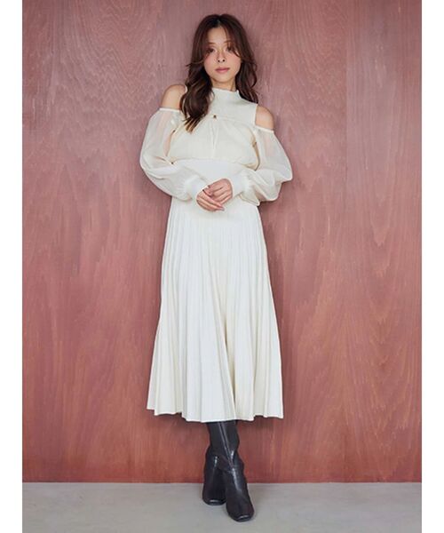 MERCURYDUO(マーキュリーデュオ)の「異素材ドッキングプリーツフレアニットワンピース(ワンピース・レディース・アイボリー/ライトグレー/ブラック・SMALL/MEDIUM)」の9枚目の写真