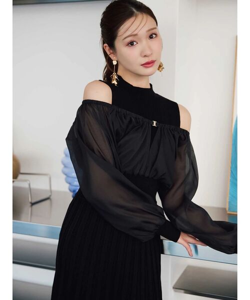 MERCURYDUO(マーキュリーデュオ)の「異素材ドッキングプリーツフレアニットワンピース(ワンピース・レディース・アイボリー/ライトグレー/ブラック・SMALL/MEDIUM)」の6枚目の写真