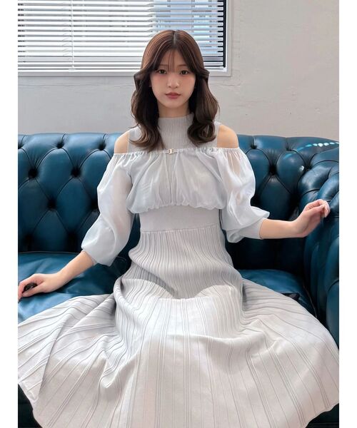 MERCURYDUO(マーキュリーデュオ)の「異素材ドッキングプリーツフレアニットワンピース(ワンピース・レディース・アイボリー/ライトグレー/ブラック・SMALL/MEDIUM)」の18枚目の写真