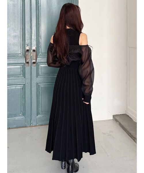 MERCURYDUO(マーキュリーデュオ)の「異素材ドッキングプリーツフレアニットワンピース(ワンピース・レディース・アイボリー/ライトグレー/ブラック・SMALL/MEDIUM)」の16枚目の写真