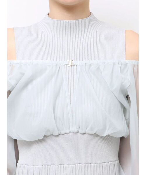 MERCURYDUO(マーキュリーデュオ)の「異素材ドッキングプリーツフレアニットワンピース(ワンピース・レディース・アイボリー/ライトグレー/ブラック・SMALL/MEDIUM)」の4枚目の写真