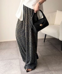 classicalelf（クラシカルエルフ）の「無地から目を惹くニュアンス柄まで豊富にご用意!柄アソート細プリーツパンツ（その他パンツ）」