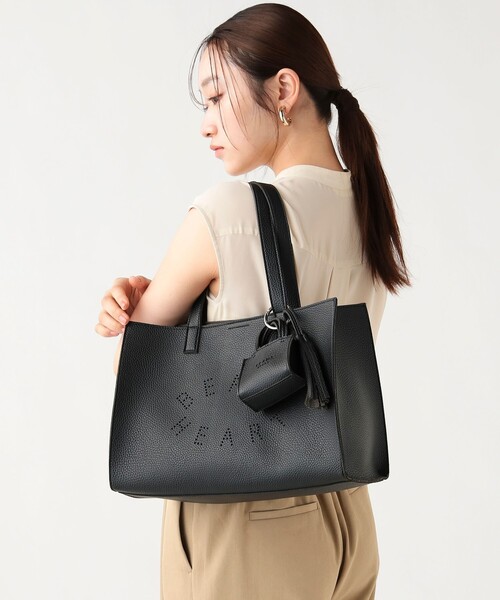 パンチングロゴ チャーム付き トートバッグ（トートバッグ）｜BEAMS
