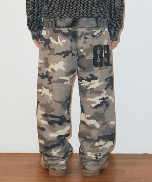 MAHAGRID(マハグリッド)の「『mahagrid/マハグリッド』 Camo Applique Sweatpants/カモアプリケスウェットパンツ(スウェットパンツ・メンズ・ブラック/グリーン/グレー・M)」の4枚目の写真