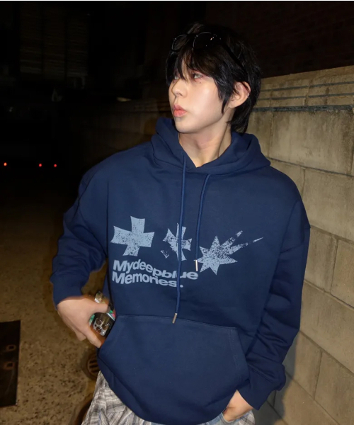mydeepbluememories（マイディープブルーメモリーズ）の「SYMBOL LOGO GRAPHIC HOODIE (NAVY)（パーカー・レディース・ネイビー・FREE/2）」の14枚目の写真