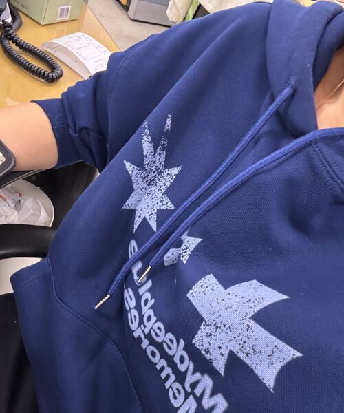 mydeepbluememories（マイディープブルーメモリーズ）の「SYMBOL LOGO GRAPHIC HOODIE (NAVY)（パーカー・レディース・ネイビー・FREE/2）」の16枚目の写真
