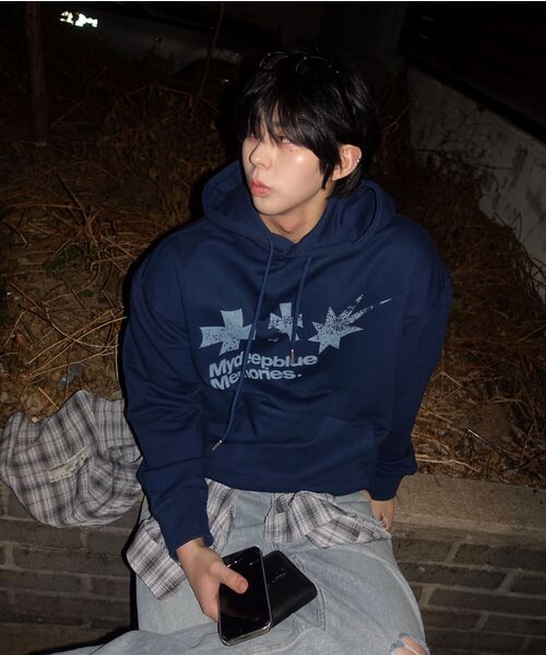 mydeepbluememories（マイディープブルーメモリーズ）の「SYMBOL LOGO GRAPHIC HOODIE (NAVY)（パーカー・レディース・ネイビー・FREE/2）」の7枚目の写真